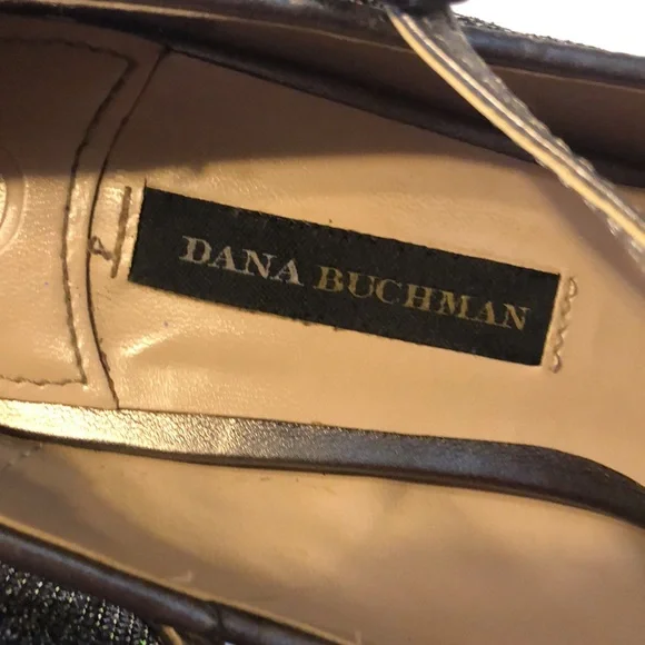 Ladies 9 m Dana Buchman silver sparkle pumps - Picture 10 of 14